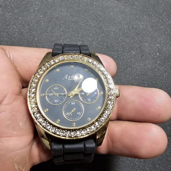Ashley Princess Ladies Quartz Watch Gold Tone Black Dial Diamond Bezel Working s - Picture 5 of 10